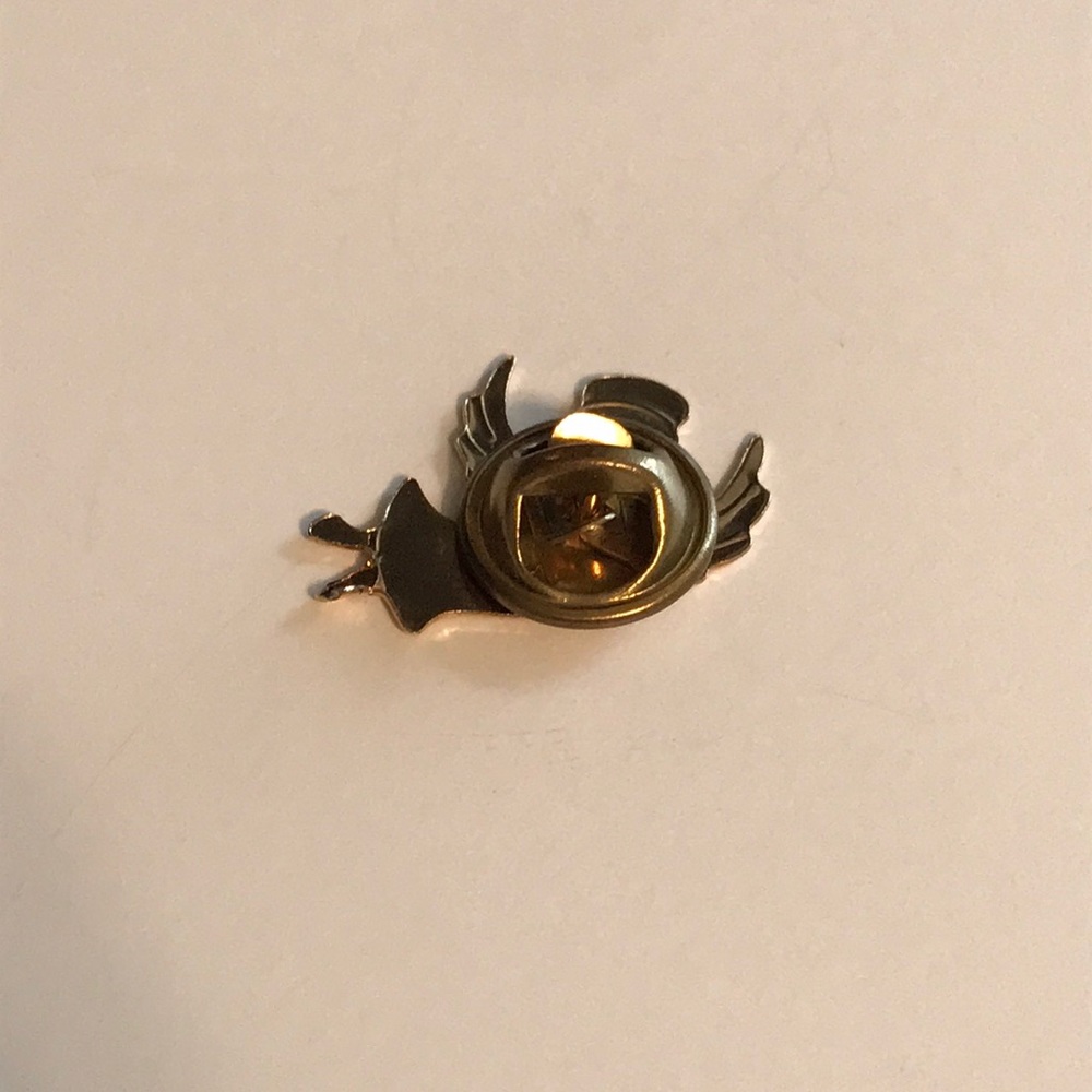 90s Angel Pin - Picture 2 of 3